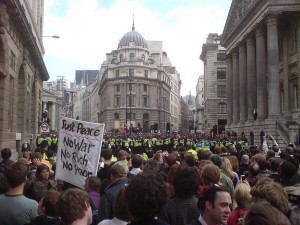 800px-g20_crowd_and_police_lines