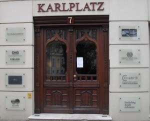 Karlsplatz 7 in Berlin. Hier residiert die Agentur BKP und die NTSA