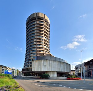 Das Bild zeigt die Bank für Internationalen Zahlungsausgleich in Basel. Dort hat der Basler Ausschuss seinen Sitz.