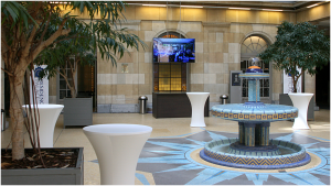 Das Bild zeigt das Foyer des Residence Palace, in dem die Bertelsmann Stiftung in Brüssel sitzt.