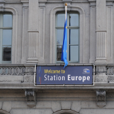 NL EU Gebäude beschnitt 165