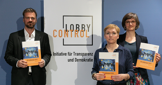 Der EU-Lobbyreport wird auf einer Pressekonferenz in Berlin vorgestellt.
