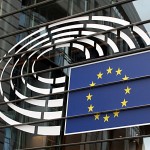 Das Bild zeigt einen Ausschnitt des EU-Parlamentsgebäudes in Brüssel. Der Rechtsausschuss des Parlaments stimmt kommende Woche über die Richtlinie zu Geschöftsgeheimnissen ab.
