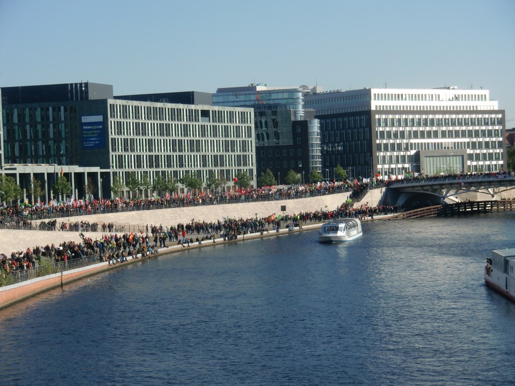 ttip_demo_spreeufer